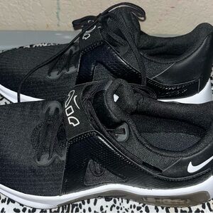 Nike bella 5 Black and White Running Shoes
